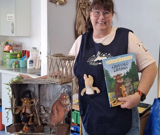 Tracy Jones telling The Story of Gruffalo’s Grandma to families and local pensioners at Little Fingers